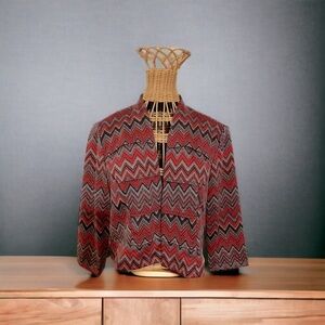 DN Design Size 8
PETITE Jacket Cropped
Chevron Zig Zag Red Black
Open Front